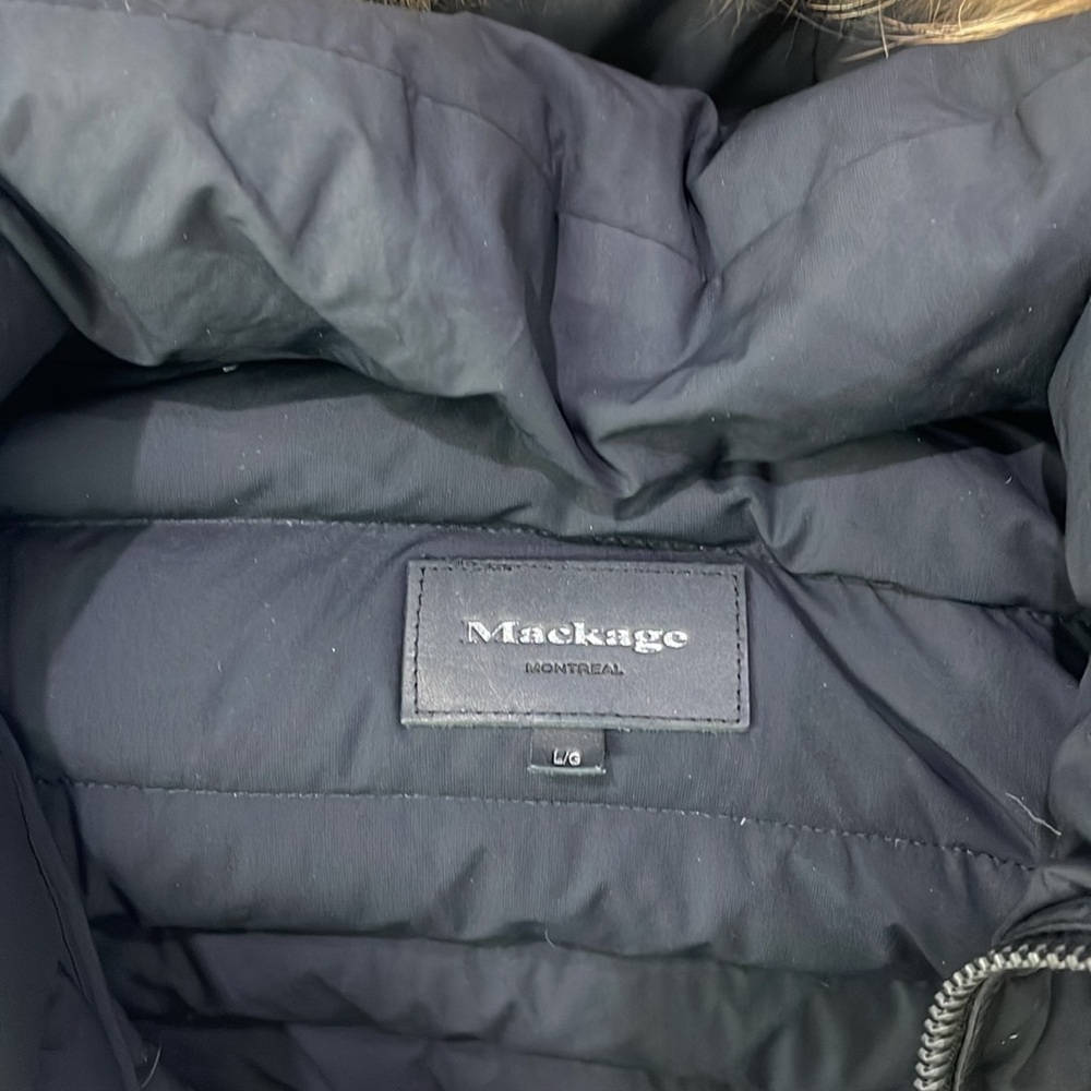 Mackage women’s jacket size Large. - Picture 4 of 7
